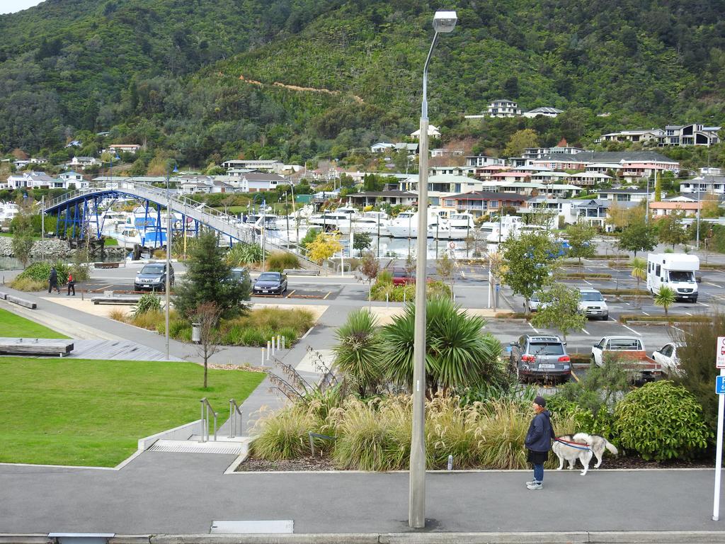 Art Deco Apartments Picton Exterior photo