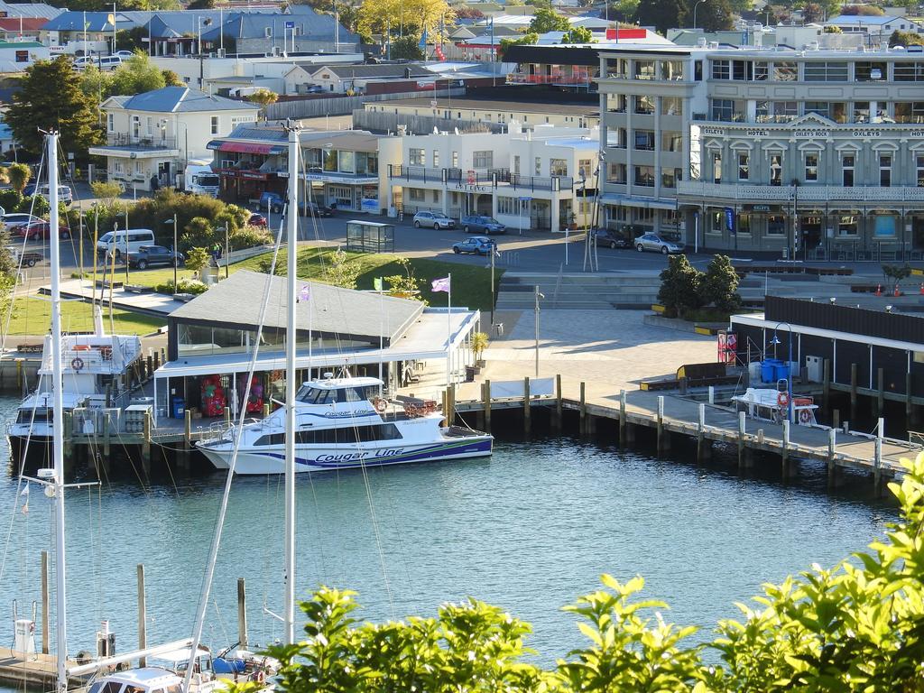 Art Deco Apartments Picton Exterior photo